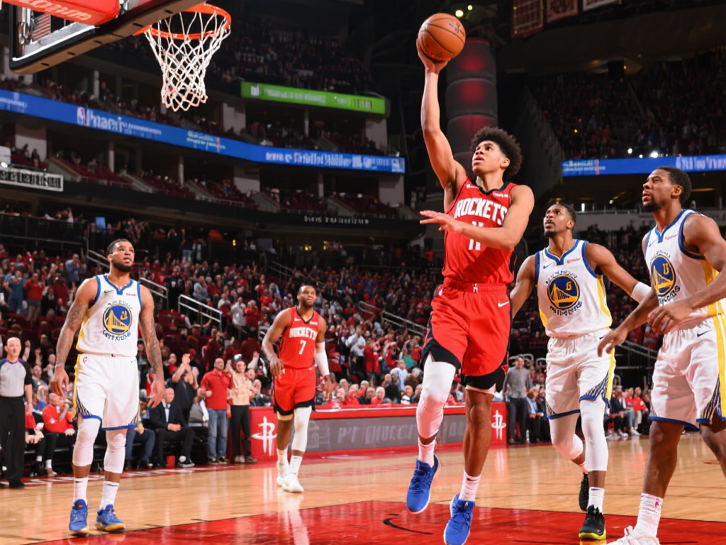 作为主场作战，火箭队员的自信心无疑也达到