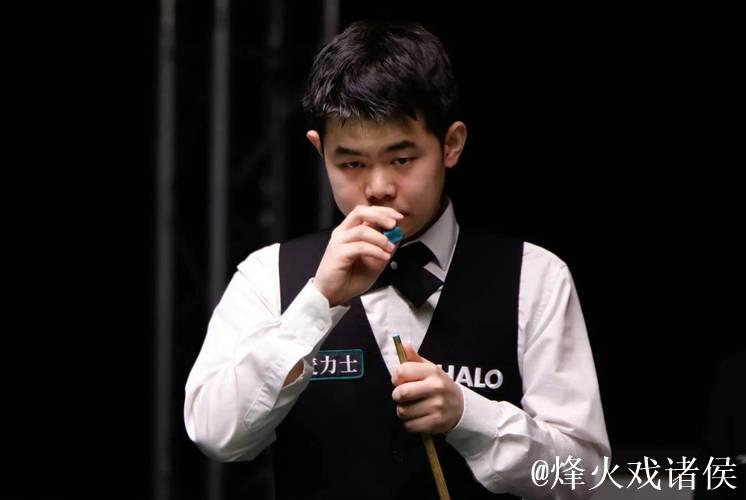 袁思俊2025单局限时赛逆袭表演,精彩杆法晋级16强 袁思俊2025单局限时赛逆袭表演,精彩杆法晋级16强